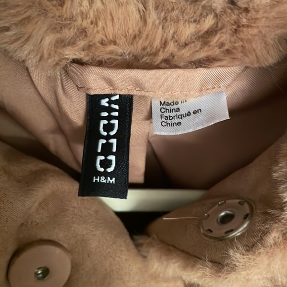 Fun Faux Fur Jacket - Picture 5 of 6